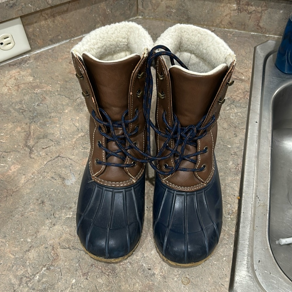 London Fog Duck boots